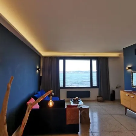 Unique ! Waterfront Flat In * Saint-Aygulf