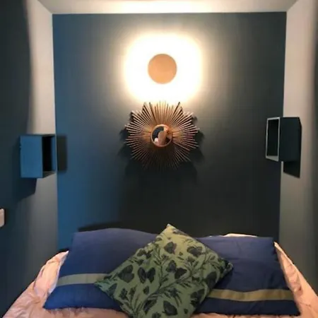 Unique ! Waterfront Flat In Apartman